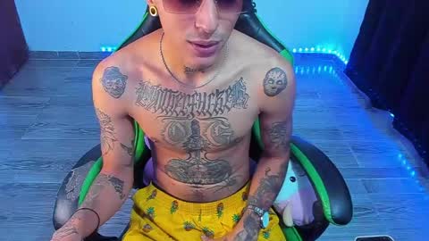 Snapshot of zafirocum chatting on May 2026 12:15:01 PM BiG Zafiro online show from May 2026 12:15:01 PM