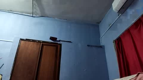 Snapshot of zaidmlake199 chatting on September 2025 05:56:02 PM ZUL online show from September 2025 05:56:02 PM