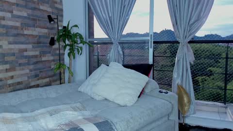 INSTAGRAM yormanfit7 online show from December 2024 10:51:02 PM