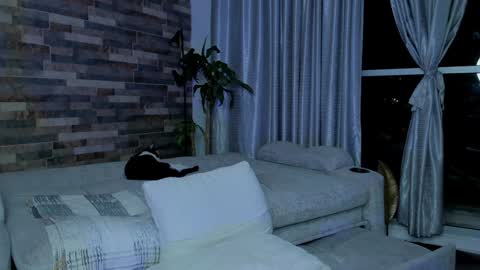 INSTAGRAM yormanfit7 online show from December 2024 01:37:01 AM