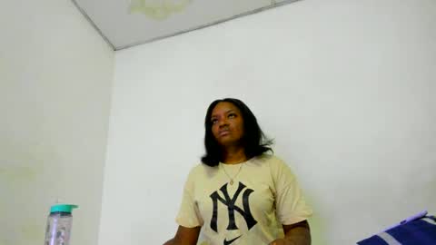 Snapshot of zamara__ chatting on January 2025 02:04:01 AM Zamara online show from January 2025 02:04:01 AM
