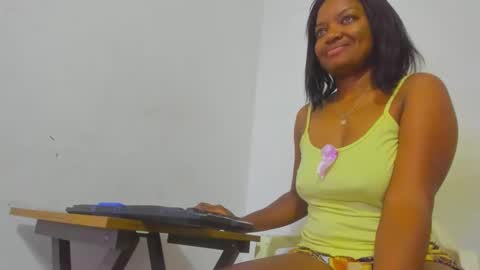 Snapshot of zamara__ chatting on February 2025 11:31:01 AM Zamara online show from February 2025 11:31:01 AM