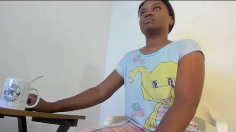 Snapshot of zamara__ chatting on September 2025 12:07:01 PM Zamara online show from September 2025 12:07:01 PM