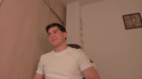 Snapshot of zamir_scott chatting on April 2026 11:44:01 PM zamir online show from April 2026 11:44:01 PM