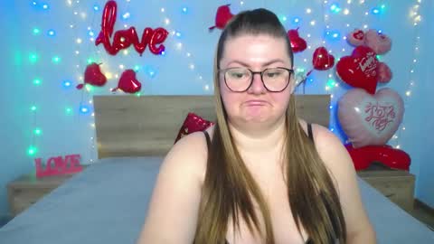 zannadreil online show from February 2025 08:36:01 PM