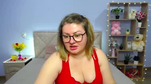 zannadreil online show from March 2025 07:15:02 PM