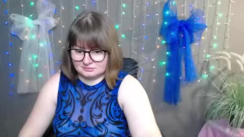 zannadreil online show from November 2025 07:02:02 PM