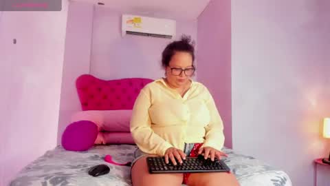 Snapshot of zara_holly_ chatting on July 2026 06:56:02 PM Zara online show from July 2026 06:56:02 PM