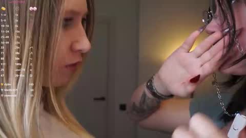 Criss  online show from March 2026 09:10:01 PM