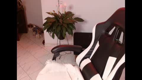 Snapshot of zarabby_skuirt chatting on December 2024 03:16:02 AM Zarabby online show from December 2024 03:16:02 AM