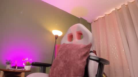 Zara . online show from December 2025 02:22:02 PM