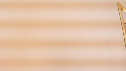 Zarah Andrews online show from October 2025 11:52:01 AM