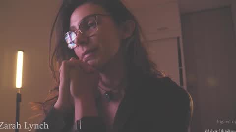 Snapshot of zarahlynch chatting on February 2026 12:04:02 AM Miss Lynch Next show 2911 online show from February 2026 12:04:02 AM