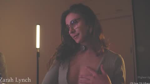 Snapshot of zarahlynch chatting on February 2026 01:54:01 AM Miss Lynch Next show 2911 online show from February 2026 01:54:01 AM