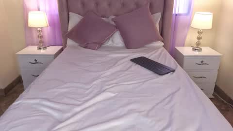 ZaraQuiinn online show from September 2025 01:55:01 PM