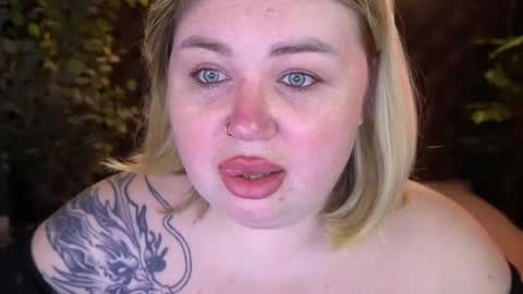 Lola online show from May 2026 07:52:02 PM