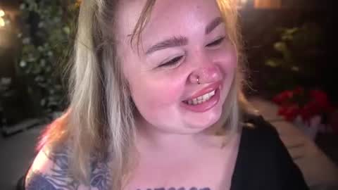 Lola online show from August 2026 07:52:01 PM