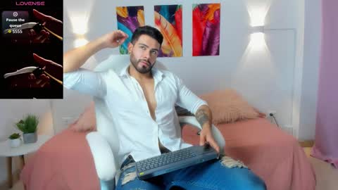 Snapshot of zarekfox chatting on October 2025 02:37:01 PM Zarek online show from October 2025 02:37:01 PM