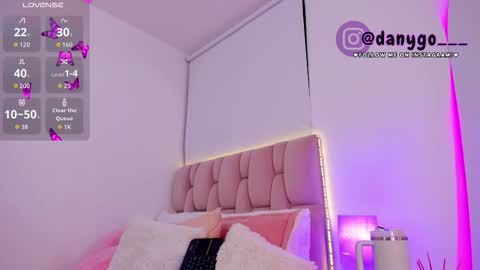 Snapshot of zarianaevanz chatting on September 2025 01:39:02 AM Zariana online show from September 2025 01:39:02 AM