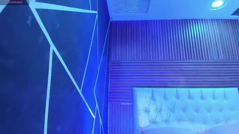 Snapshot of zarinawynne chatting on March 2026 01:03:02 PM Zarina Waynne online show from March 2026 01:03:02 PM