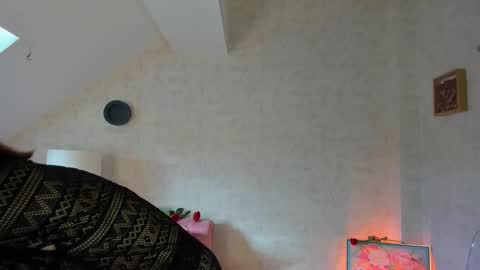 Dee online show from February 2026 01:07:01 PM