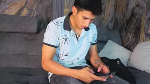 zaynmoretti online show from April 2026 07:07:02 PM