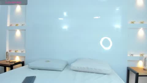 Zenda Evans online show from March 2025 03:56:01 AM