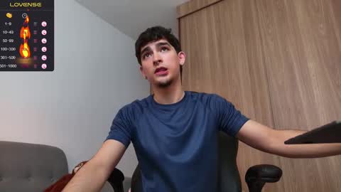 Snapshot of zenn_rush chatting on December 2024 11:29:02 AM Zenn online show from December 2024 11:29:02 AM