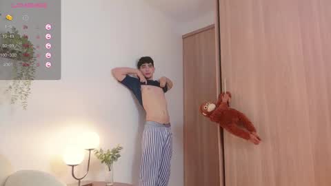 Snapshot of zenn_rush chatting on March 2025 02:05:02 PM Zenn online show from March 2025 02:05:02 PM