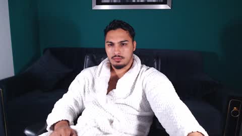 zenobaro online show from January 2025 08:50:01 AM