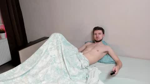 Andrew online show from October 2025 09:09:02 PM