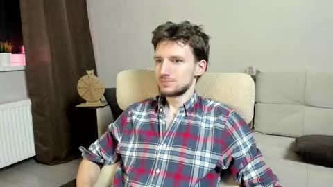 Andrew online show from November 2025 06:35:01 PM