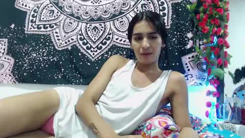 zeus693769 online show from June 2026 05:28:01 AM