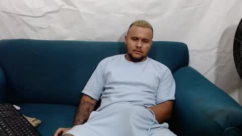 zeus_030 online show from March 2026 12:52:02 AM