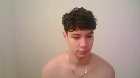 zeus_183 online show from April 2026 04:19:01 PM