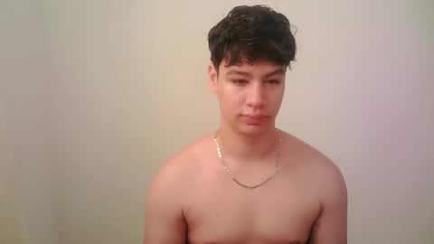 zeus_183 online show from April 2026 02:21:01 PM