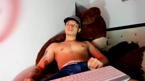 zeus online show from December 2025 09:10:02 PM