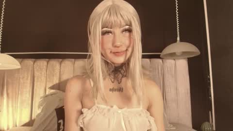 zhally_dee online show from December 2025 07:31:01 PM