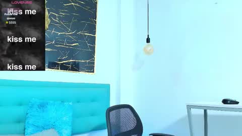 ZHAMIRA  ANDRES online show from October 2025 09:53:02 PM