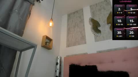 ZHAMIRA  ANDRES online show from March 2026 08:35:02 PM