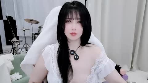 zhen online show from May 2026 12:34:01 PM