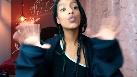 Zia Green online show from January 2025 06:24:02 PM