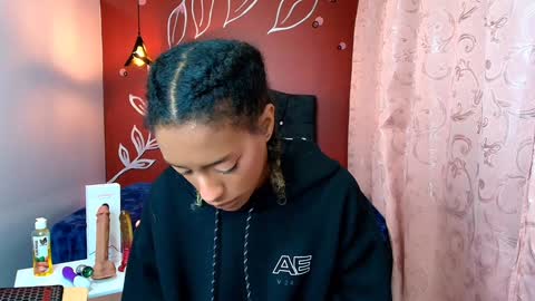 Zia Green online show from January 2025 12:06:01 PM