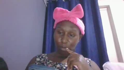 Miss Zindzi online show from October 2025 07:36:02 PM