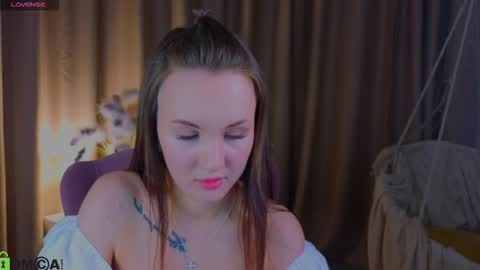 Zlata  Mon Tue Thu Fri Sun Sa GMT 3 0000pm - 0600pm  online show from October 2025 04:18:02 PM