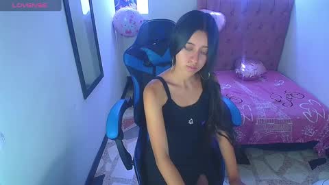 Z O E online show from February 2025 08:42:02 PM