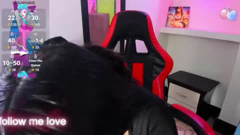 Z O E online show from September 2025 08:32:01 PM