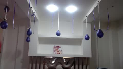 Z O E online show from November 2025 12:38:02 PM