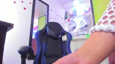 Z O E online show from April 2026 09:21:02 PM