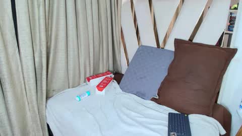 Zoe online show from September 2025 12:28:02 PM